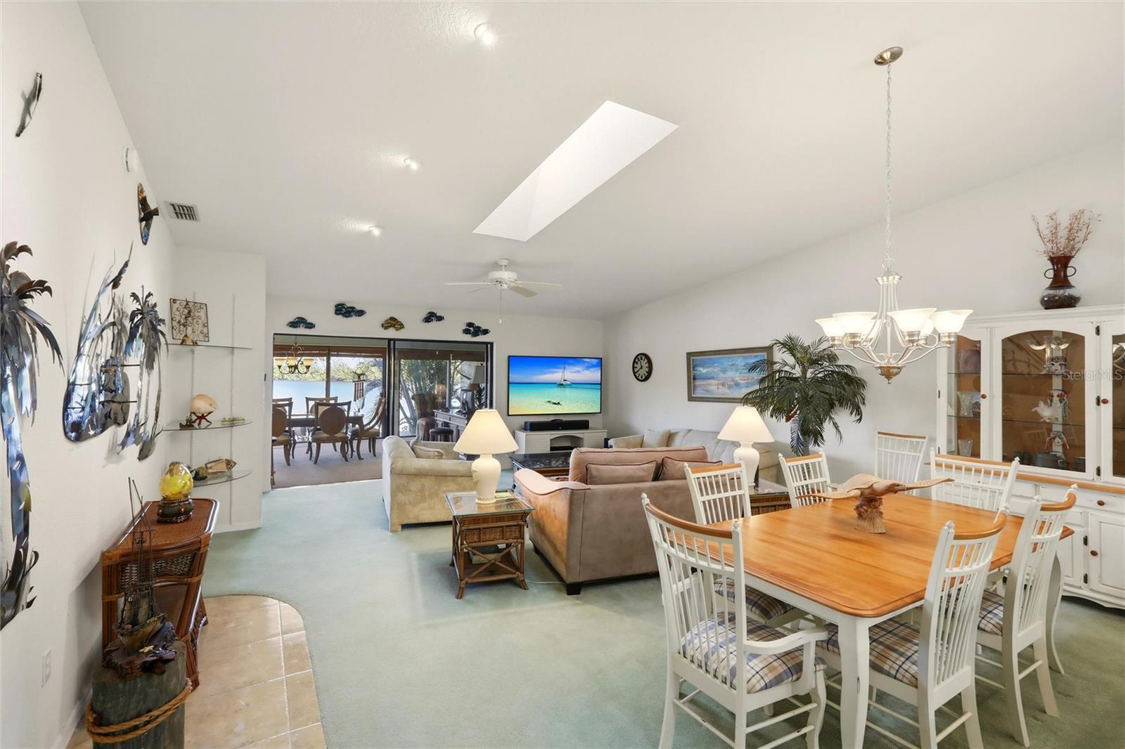 Listing photo id 20 for 1780 Deborah Drive 22