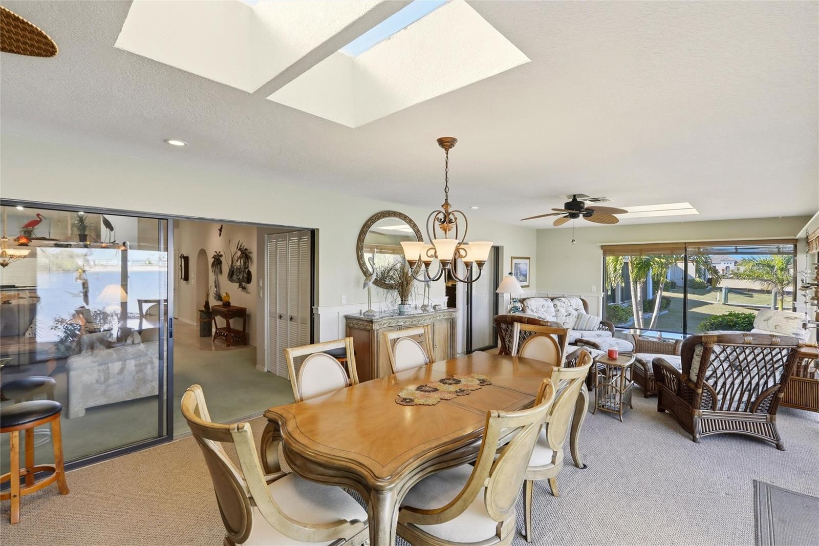 Listing photo id 27 for 1780 Deborah Drive 22