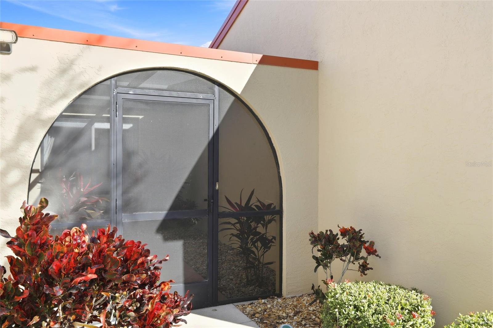 Listing photo id 1 for 1780 Deborah Drive 22