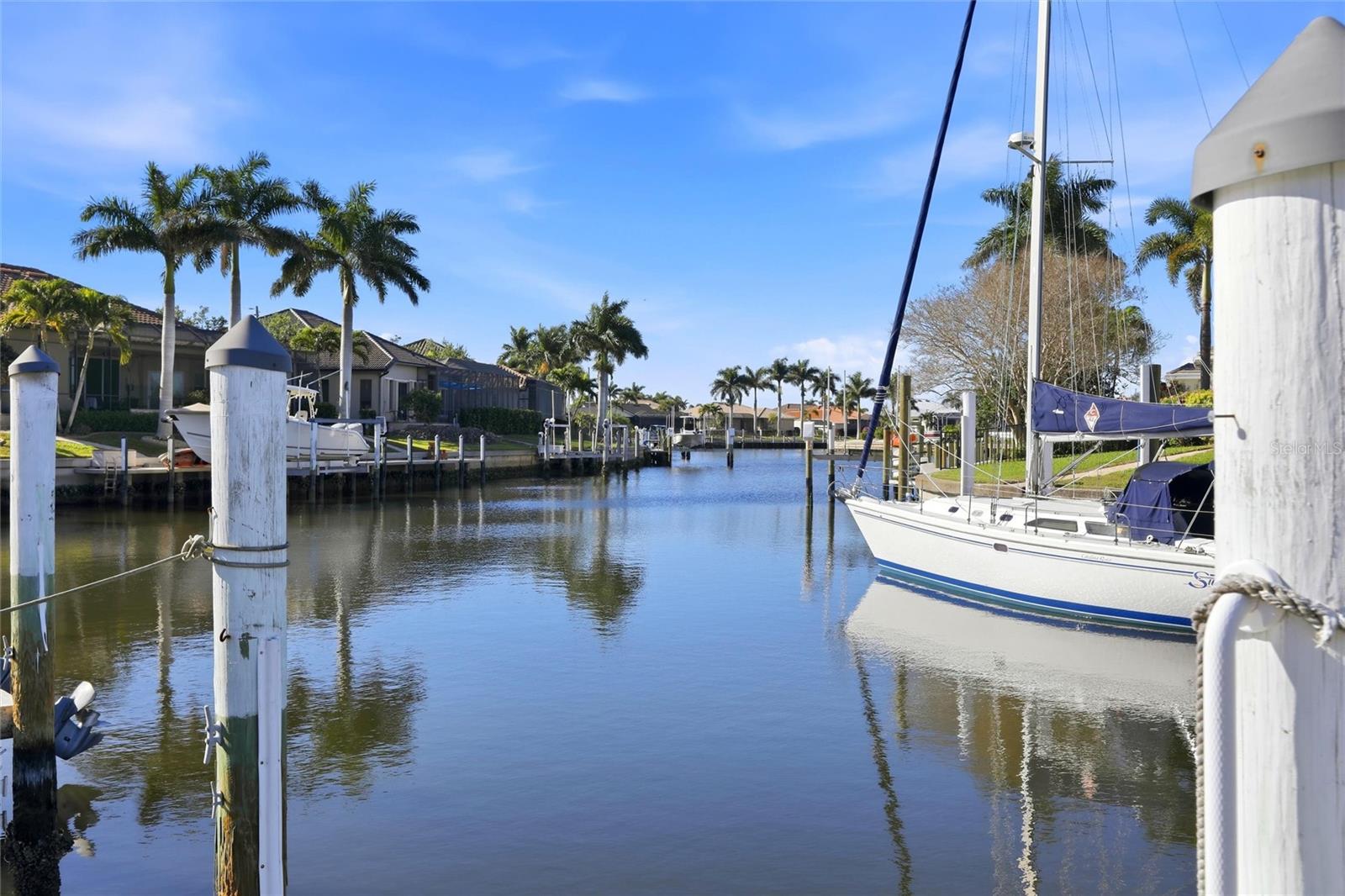 Listing photo id 31 for 1780 Deborah Drive 22