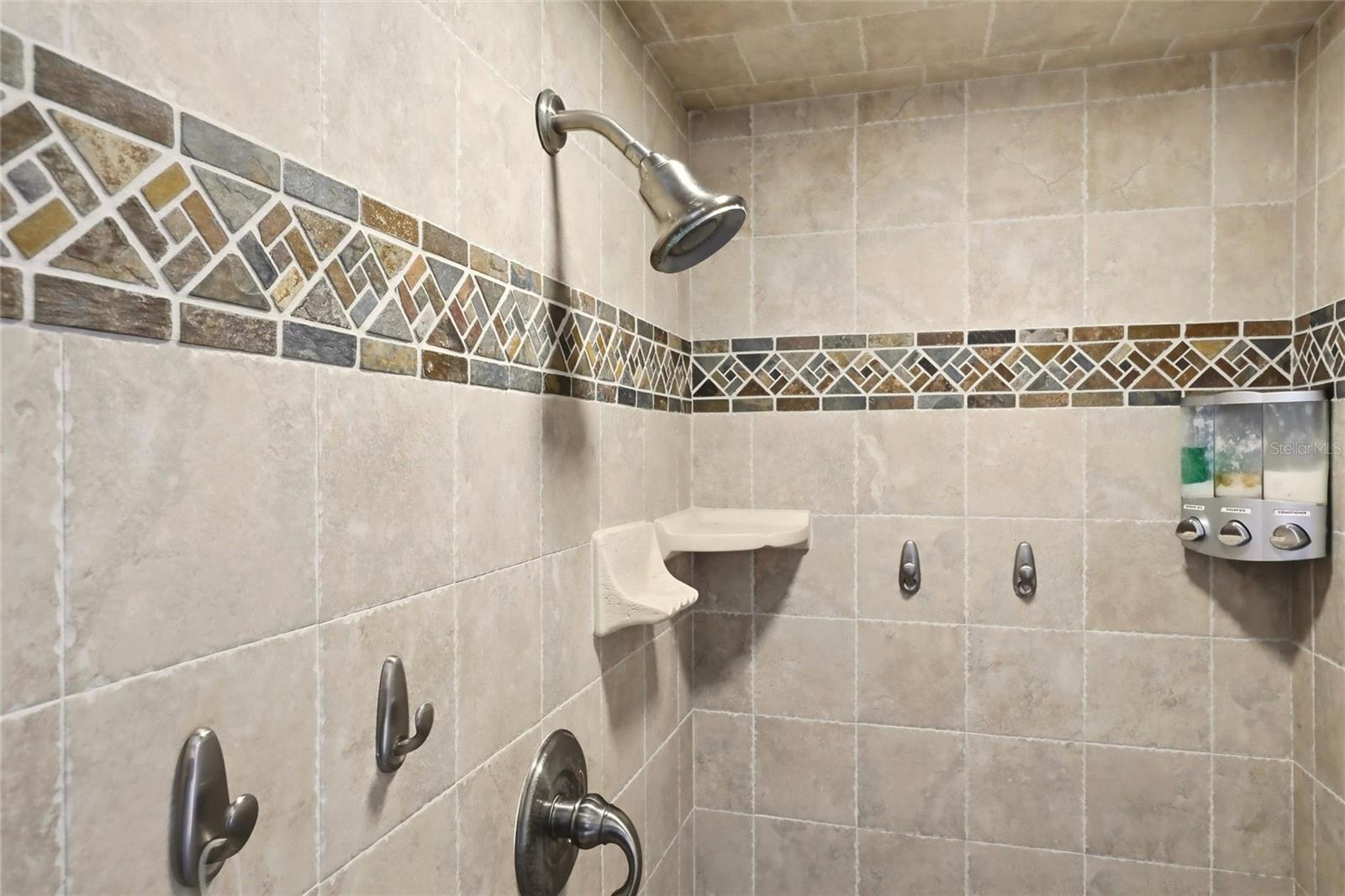 Listing photo id 42 for 1780 Deborah Drive 22