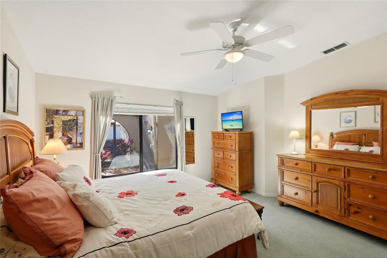 Listing photo id 46 for 1780 Deborah Drive 22