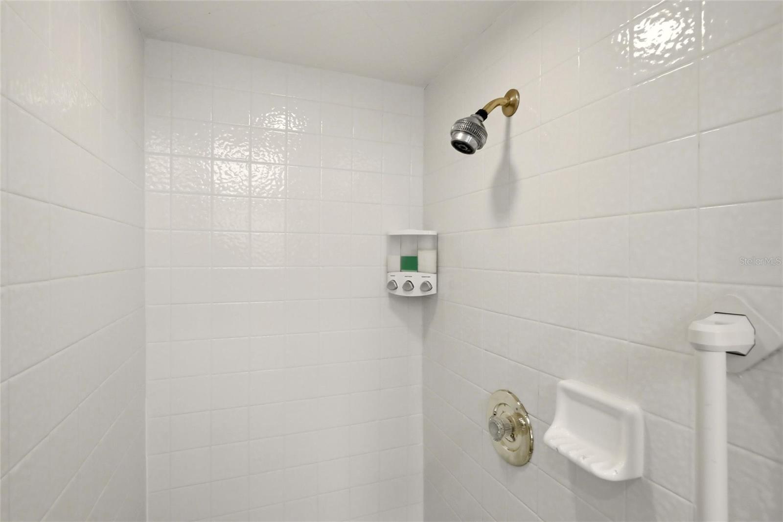 Listing photo id 53 for 1780 Deborah Drive 22