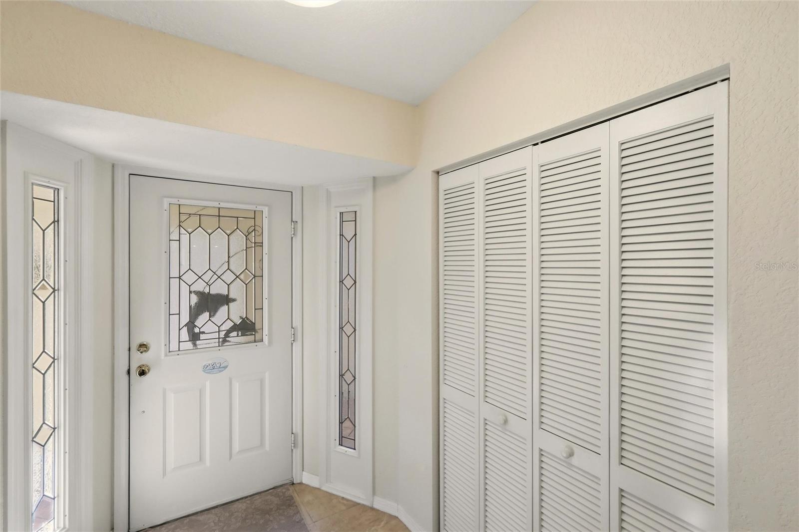 Listing photo id 5 for 1780 Deborah Drive 22