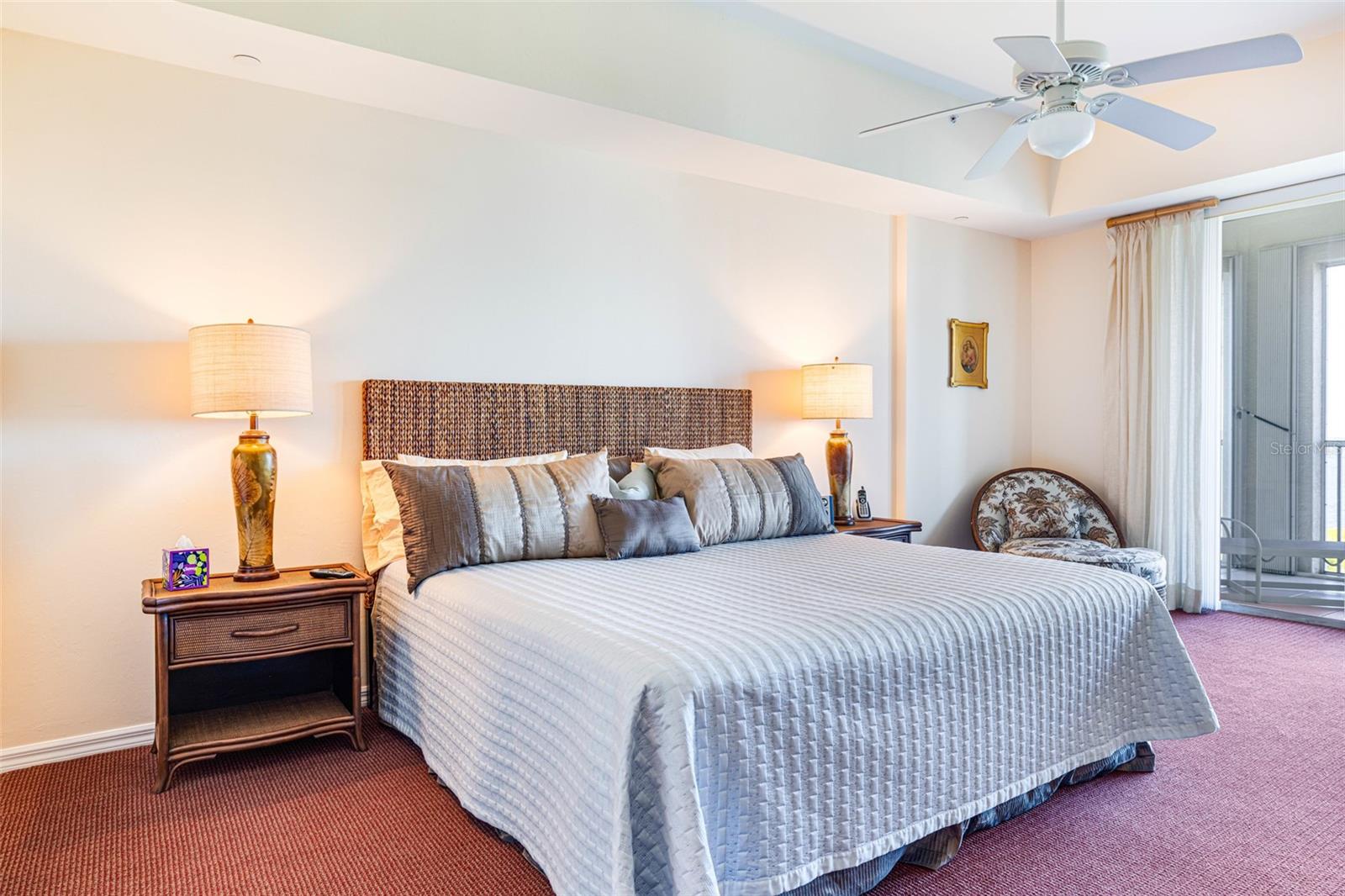 Image 22 of 49 For 14815 Laguna Drive 702