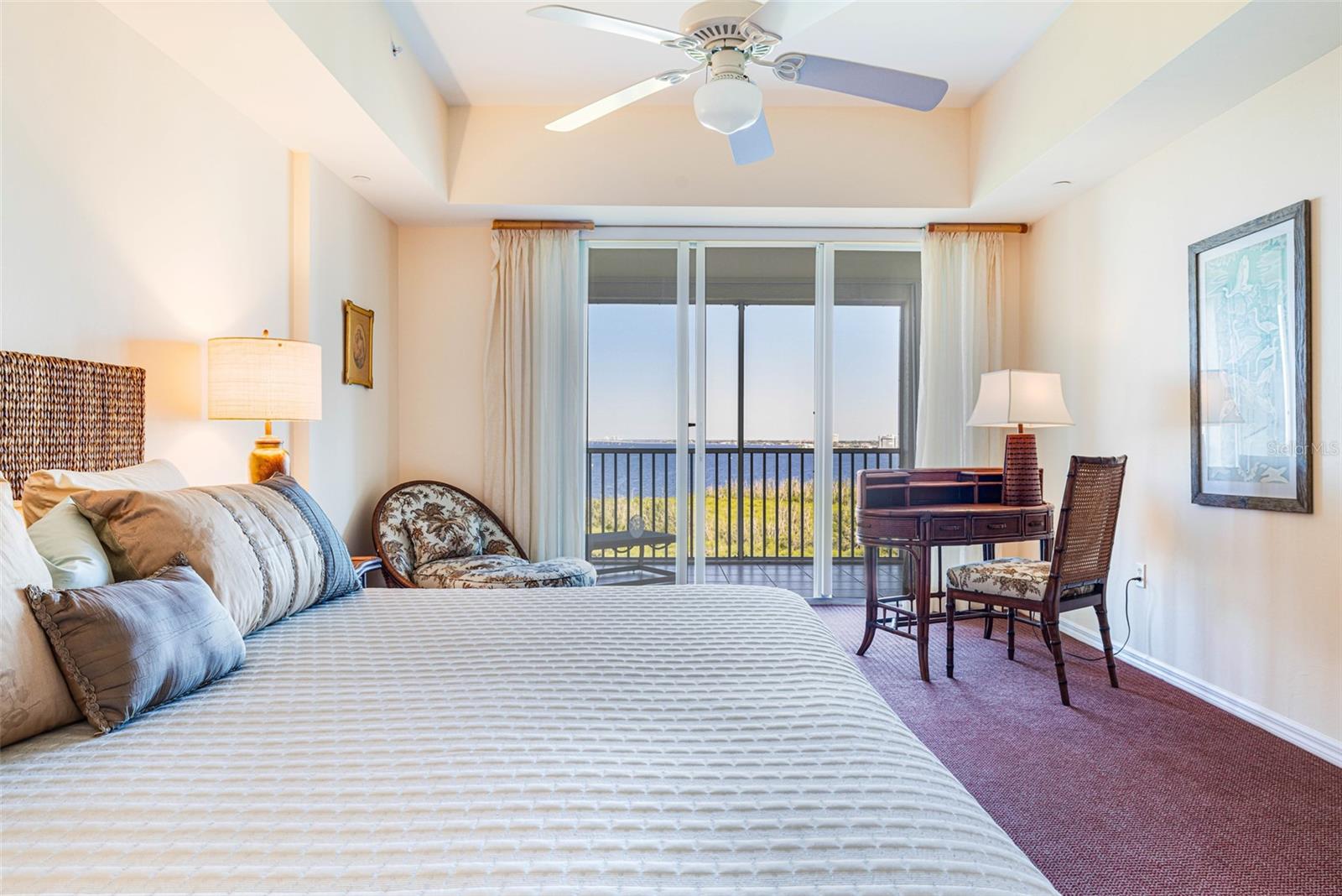 Image 23 of 49 For 14815 Laguna Drive 702