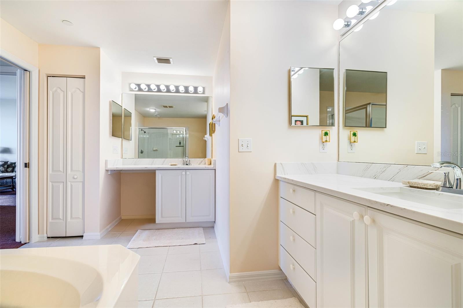 Image 32 of 49 For 14815 Laguna Drive 702