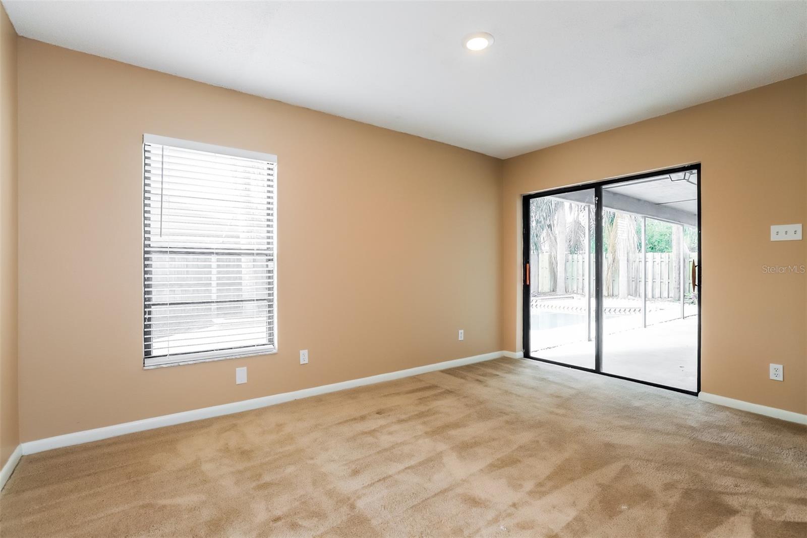 Listing photo id 6 for 1510 Attleboro Lane