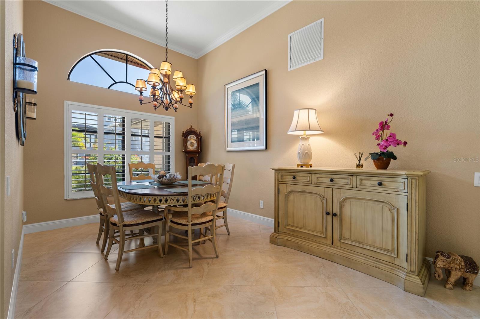 Image 23 of 59 For 2150 Palm Tree Drive