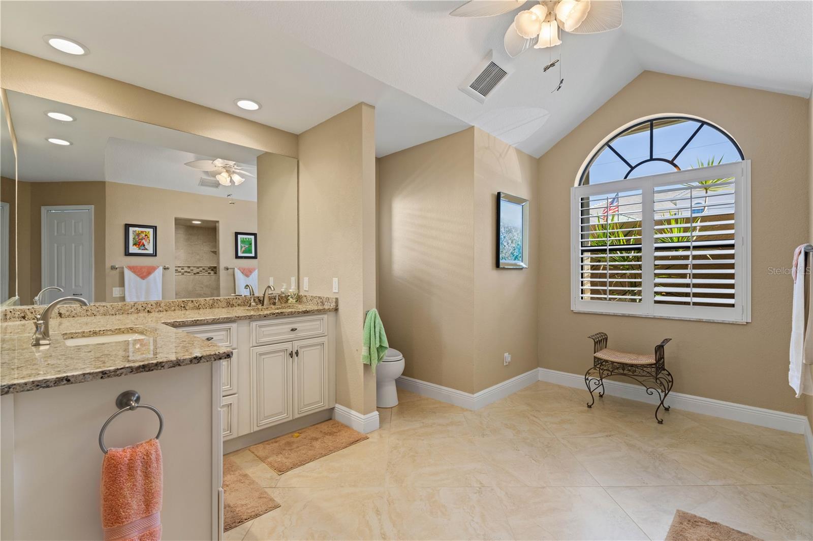 Image 33 of 59 For 2150 Palm Tree Drive