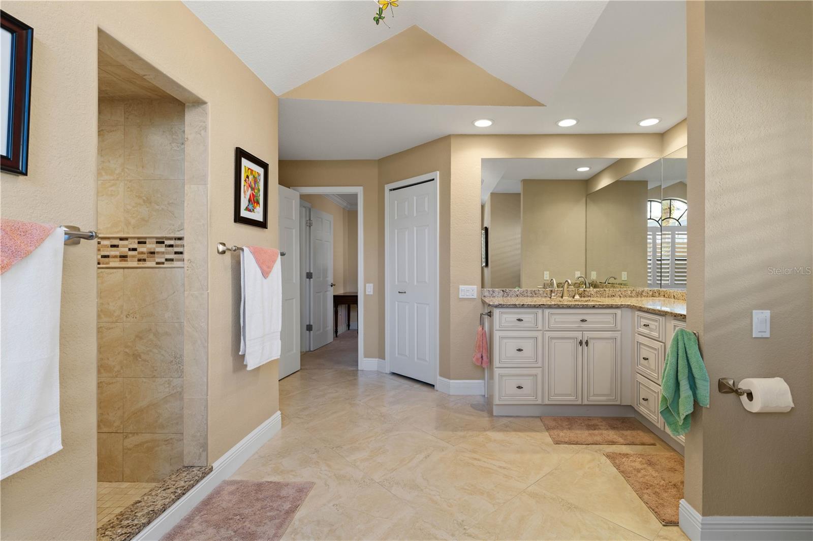 Image 34 of 59 For 2150 Palm Tree Drive