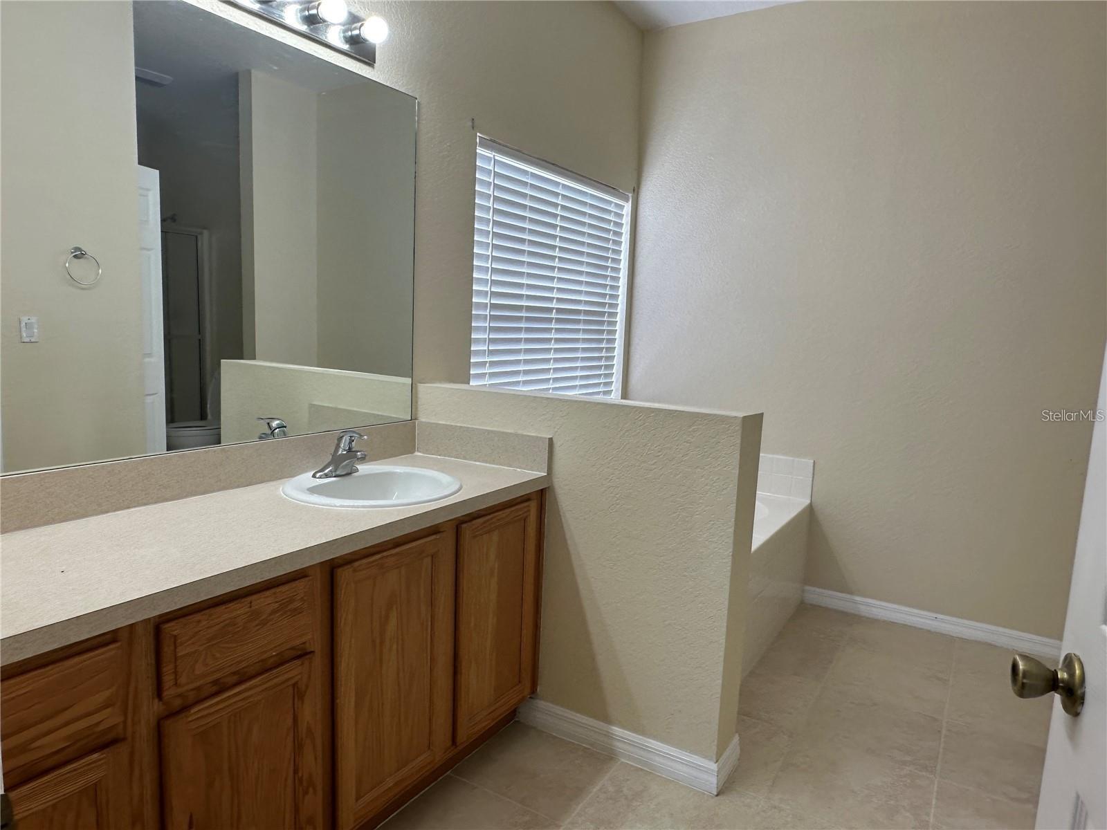 Image 18 of 23 For 2761 Shady Avenue