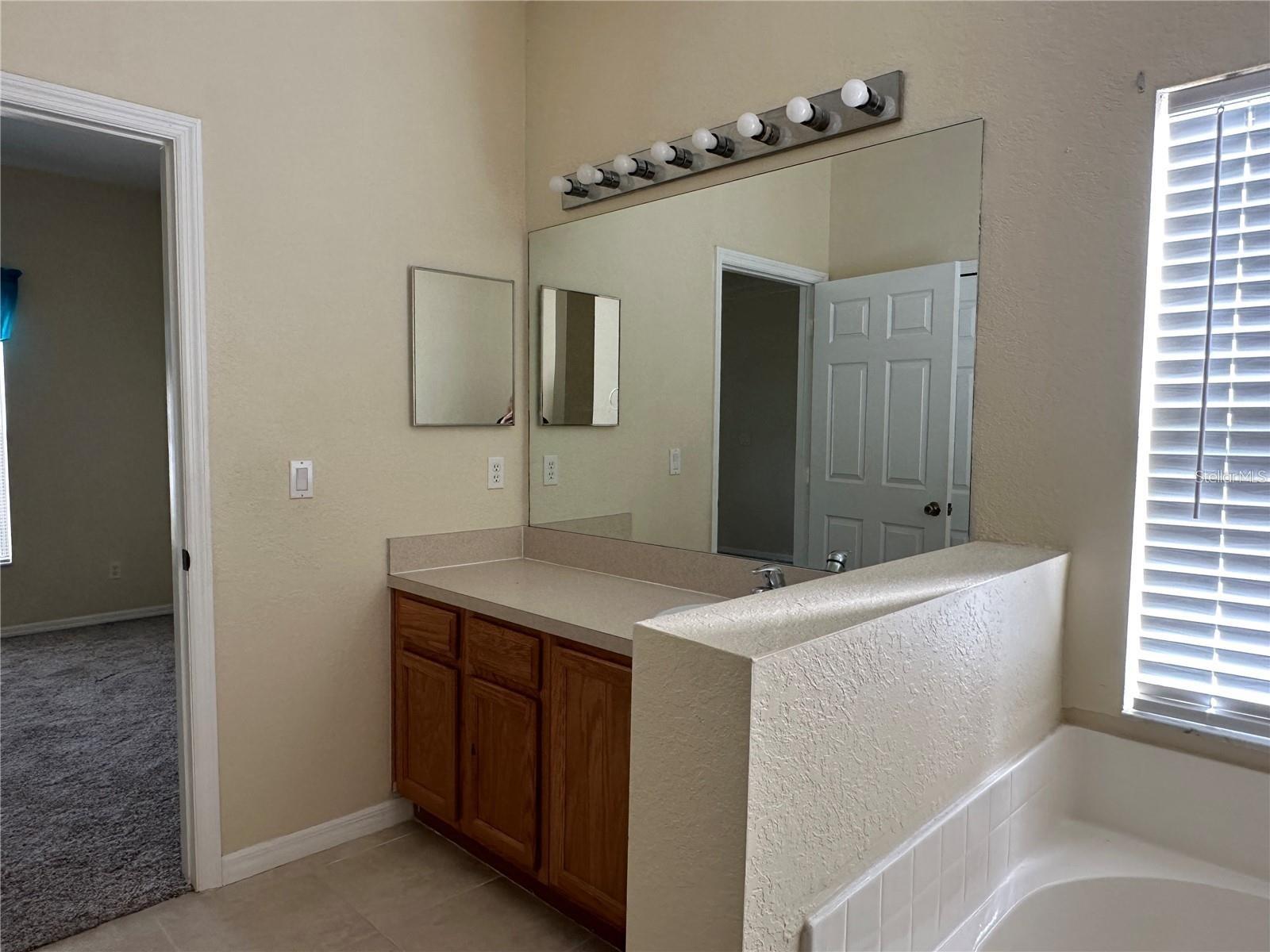 Image 21 of 23 For 2761 Shady Avenue