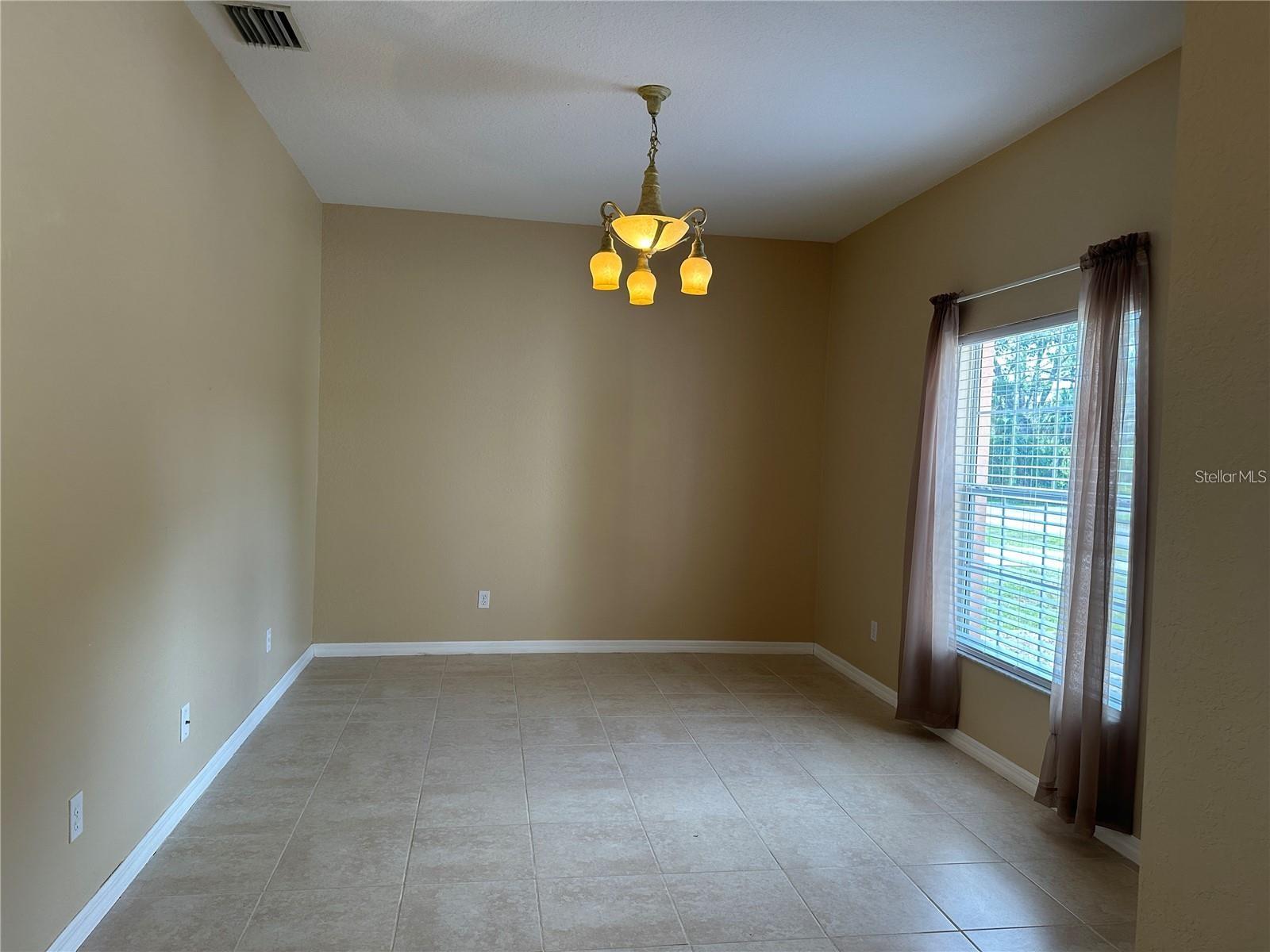 Image 3 of 23 For 2761 Shady Avenue