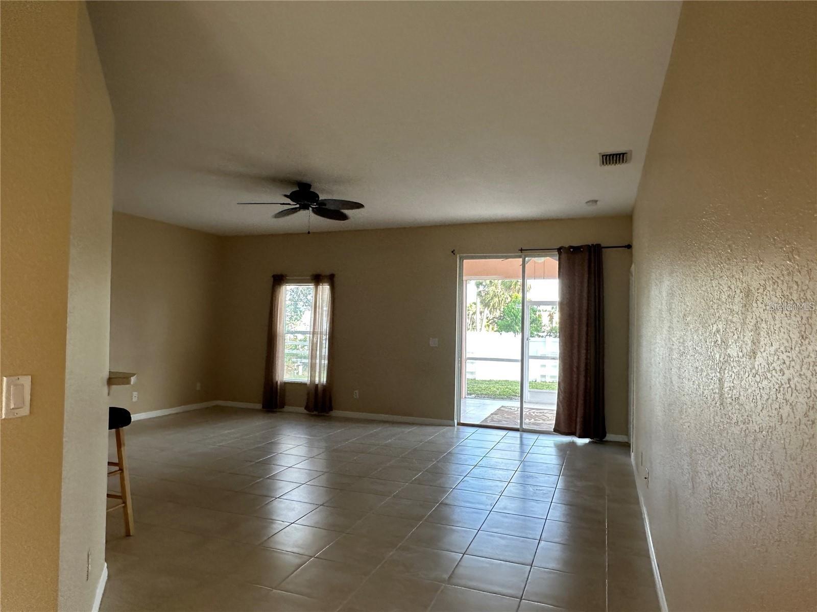 Image 6 of 23 For 2761 Shady Avenue