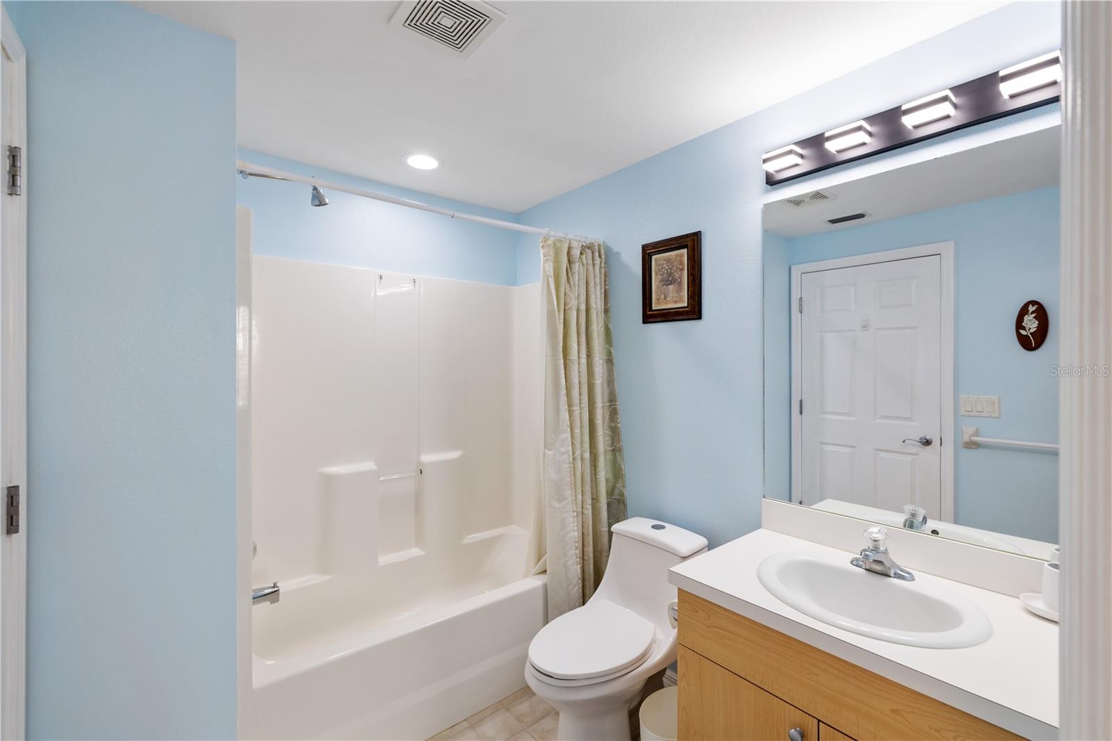 Image 22 of 36 For 1216 Rio De Janeiro Avenue 312