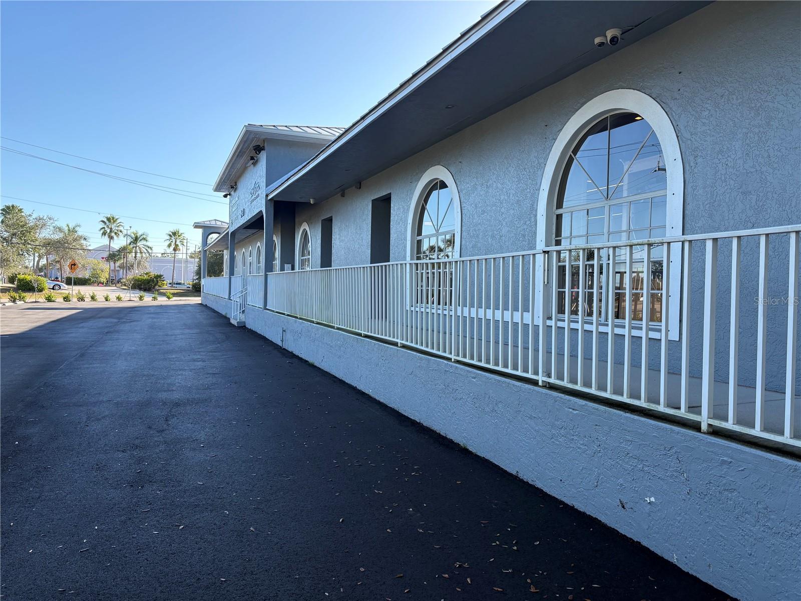 Image 2 of 26 For 2421 Shreve Street 112-113