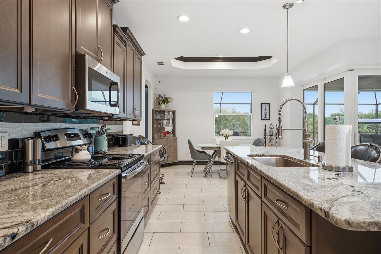 Listing photo id 11 for 200 Eppinger Drive