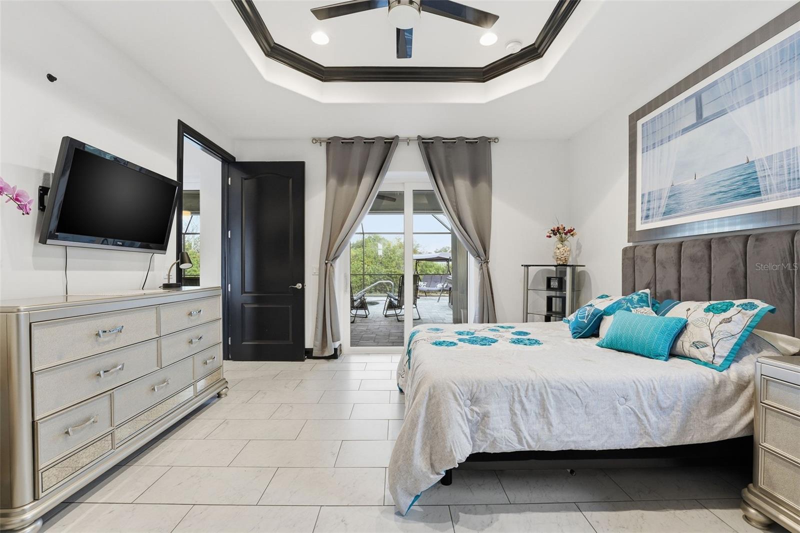 Listing photo id 18 for 200 Eppinger Drive