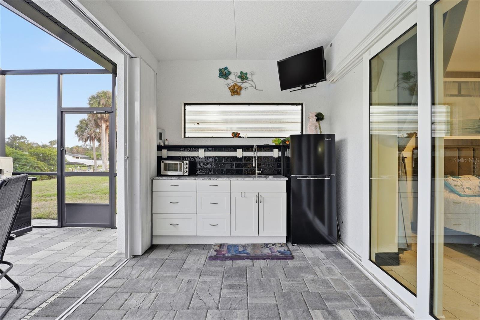 Listing photo id 33 for 200 Eppinger Drive