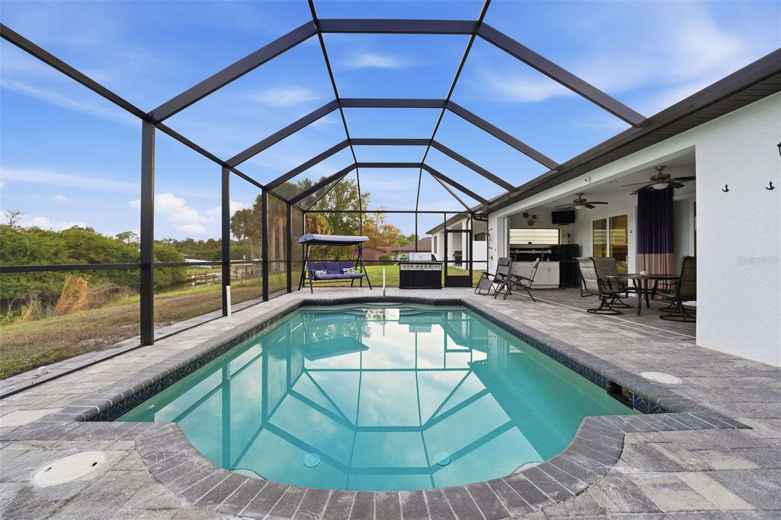 Listing photo id 39 for 200 Eppinger Drive