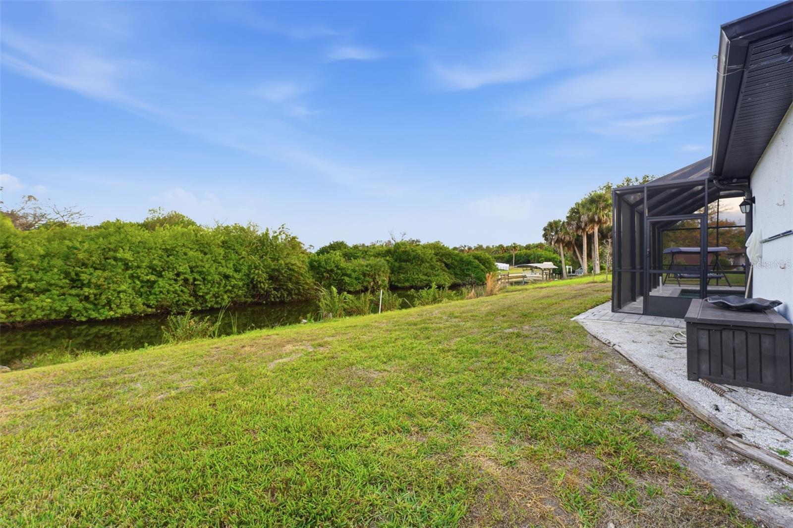 Listing photo id 42 for 200 Eppinger Drive