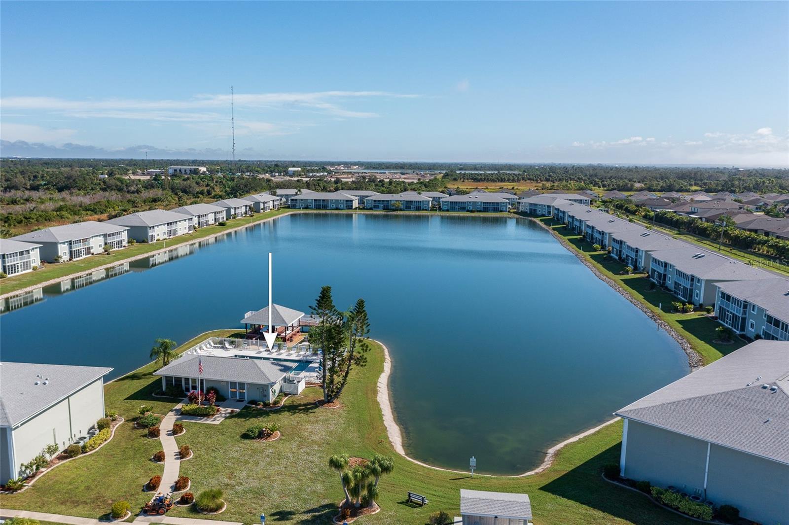 Image 35 of 41 For 3310 Loveland Boulevard 405