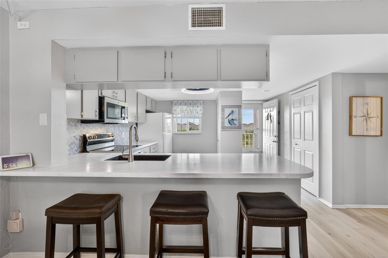 Image 9 of 41 For 3310 Loveland Boulevard 405