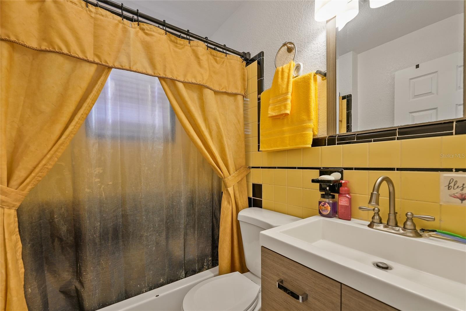 Image 17 of 33 For 15 Yulee Avenue