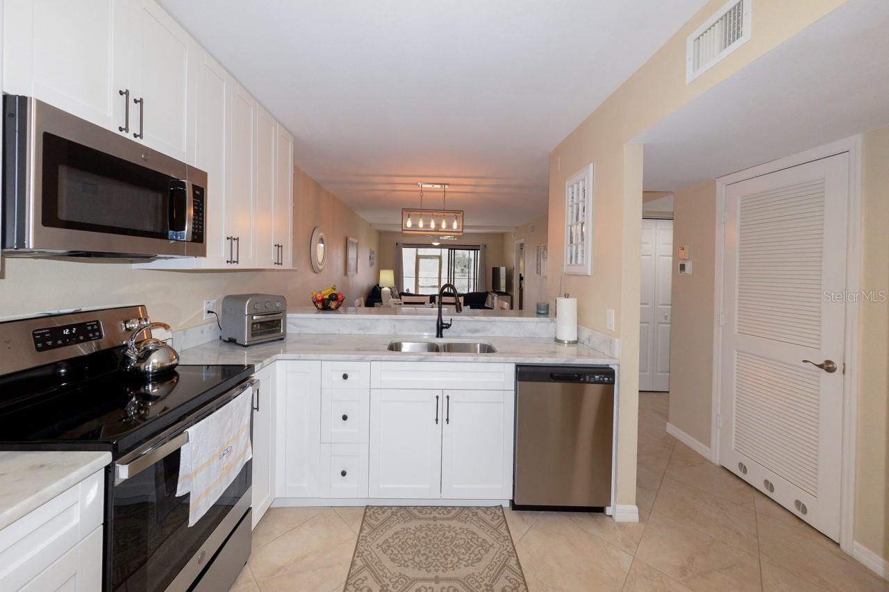 Image 8 of 36 For 175 Kings Highway A7