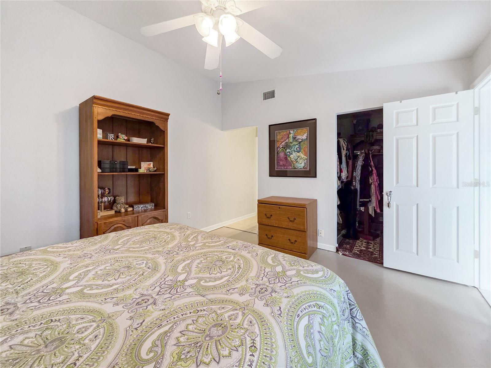 Image 11 of 20 For 3300 Loveland Boulevard 2904