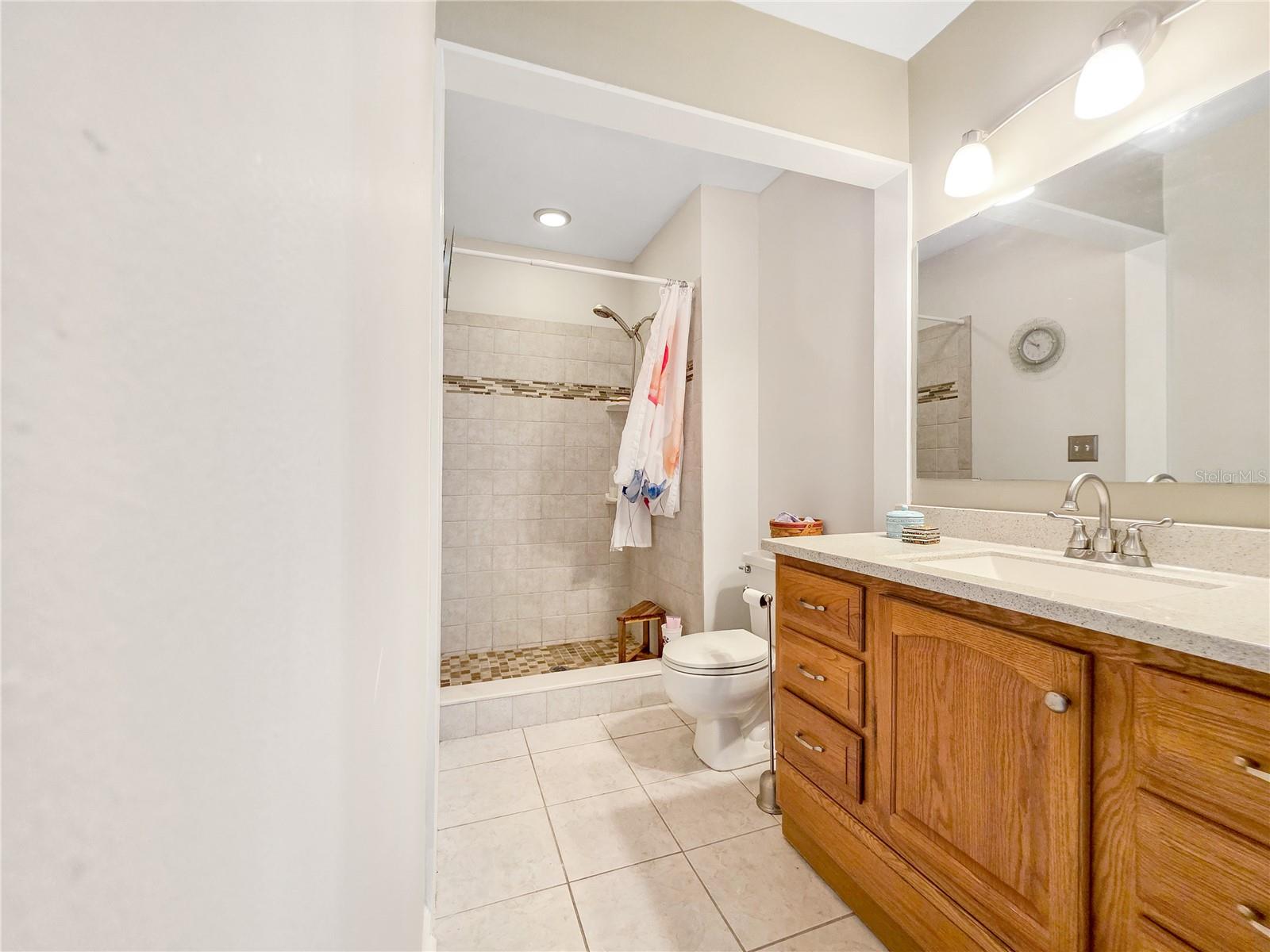 Image 9 of 20 For 3300 Loveland Boulevard 2904