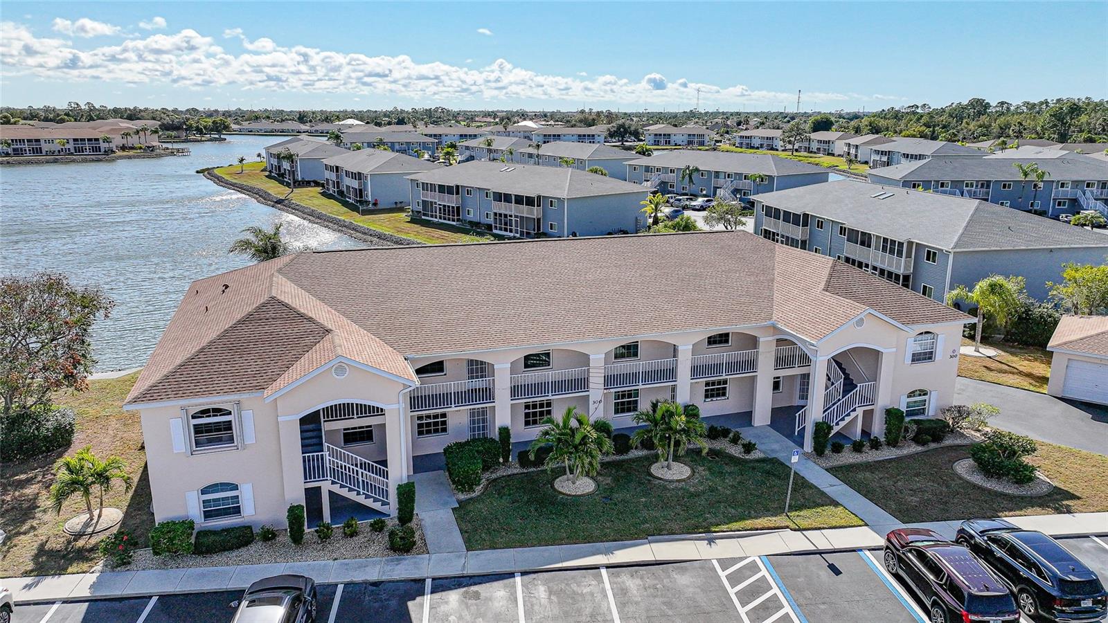 Image 2 of 32 For 12144 Egret Circle 302