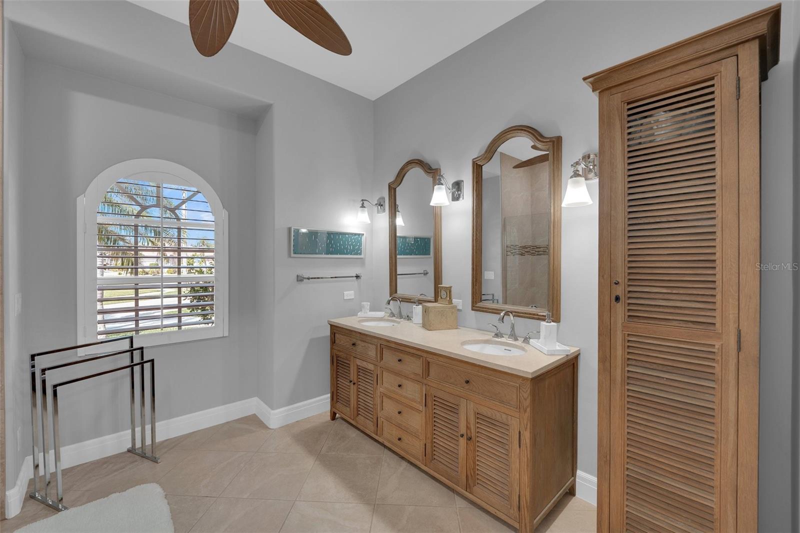 Image 23 of 57 For 2436 Deborah Drive