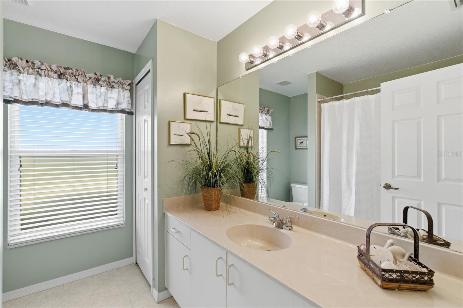 Image 33 of 78 For 4030 Key Largo Lane