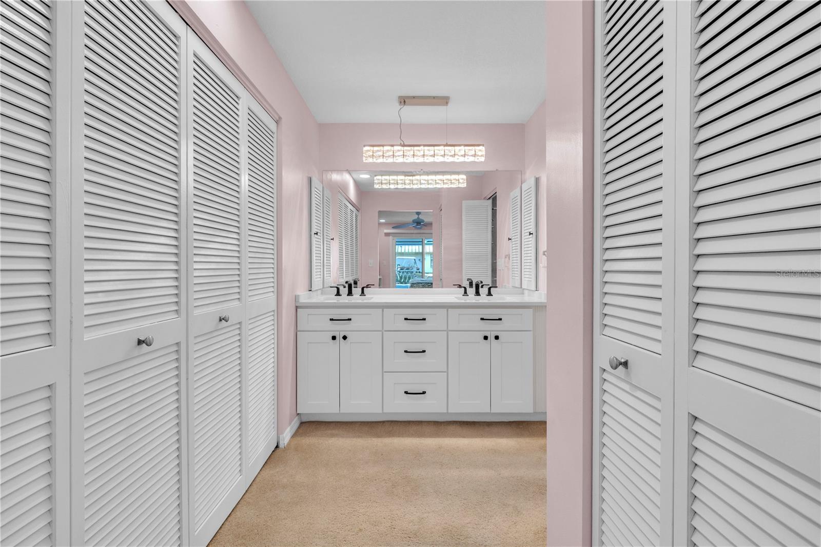 Image 35 of 64 For 973 Dobell Terrace Nw