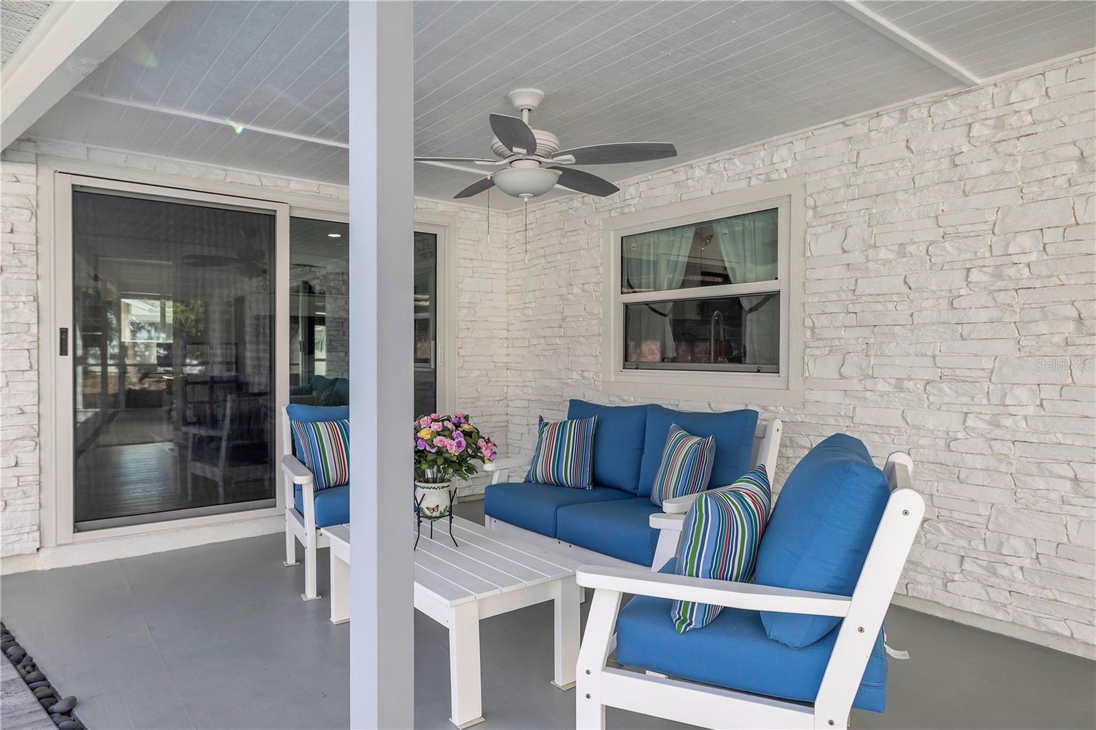 Image 49 of 64 For 973 Dobell Terrace Nw