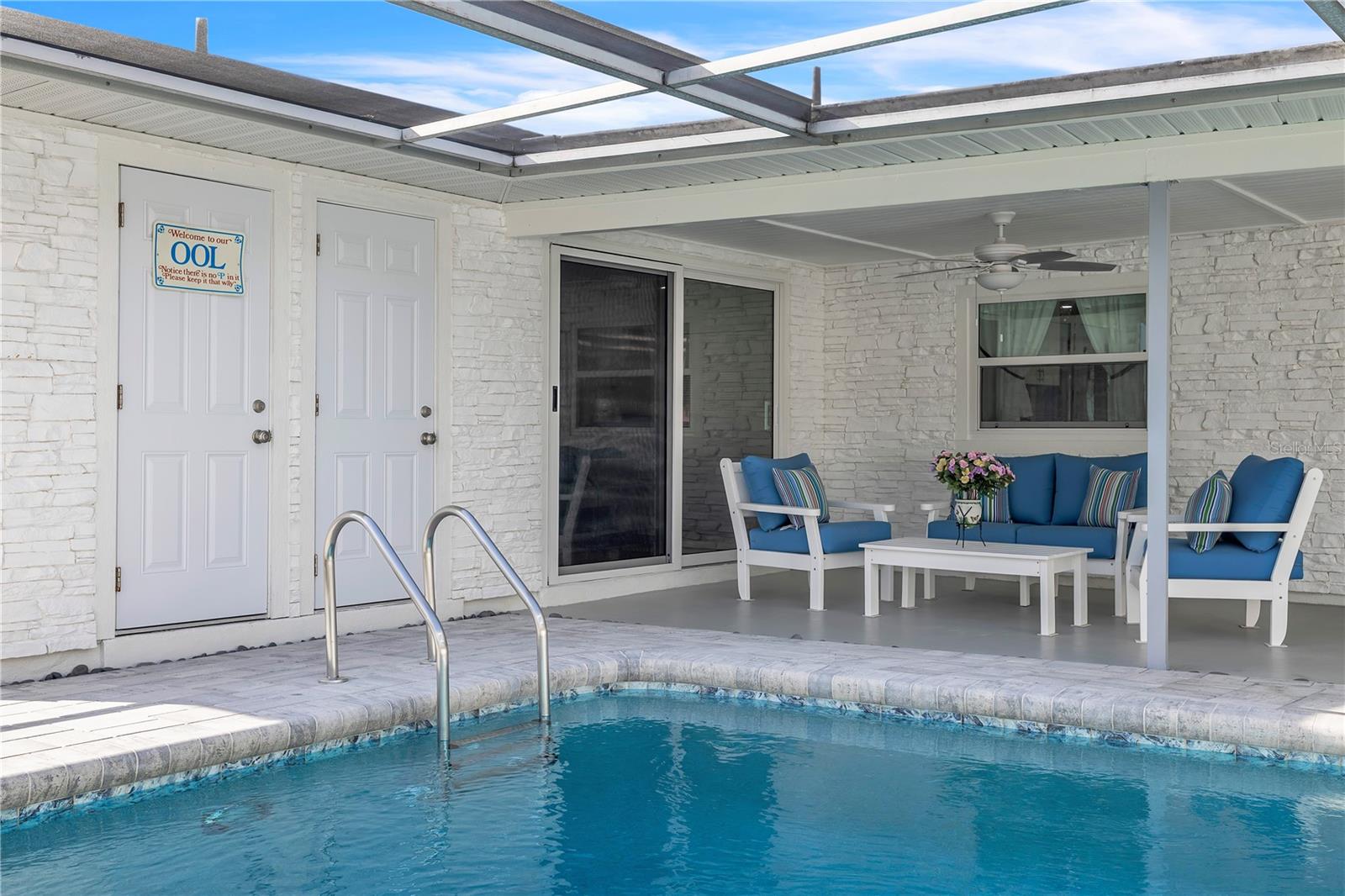 Image 54 of 64 For 973 Dobell Terrace Nw