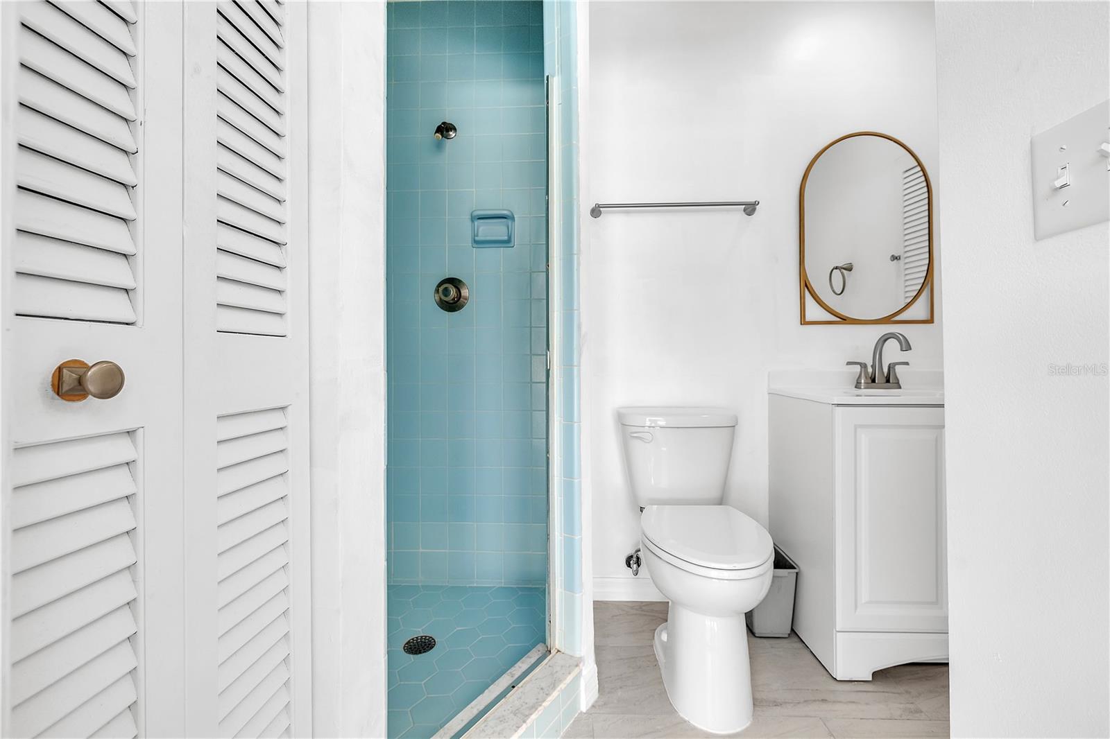 Image 56 of 64 For 973 Dobell Terrace Nw