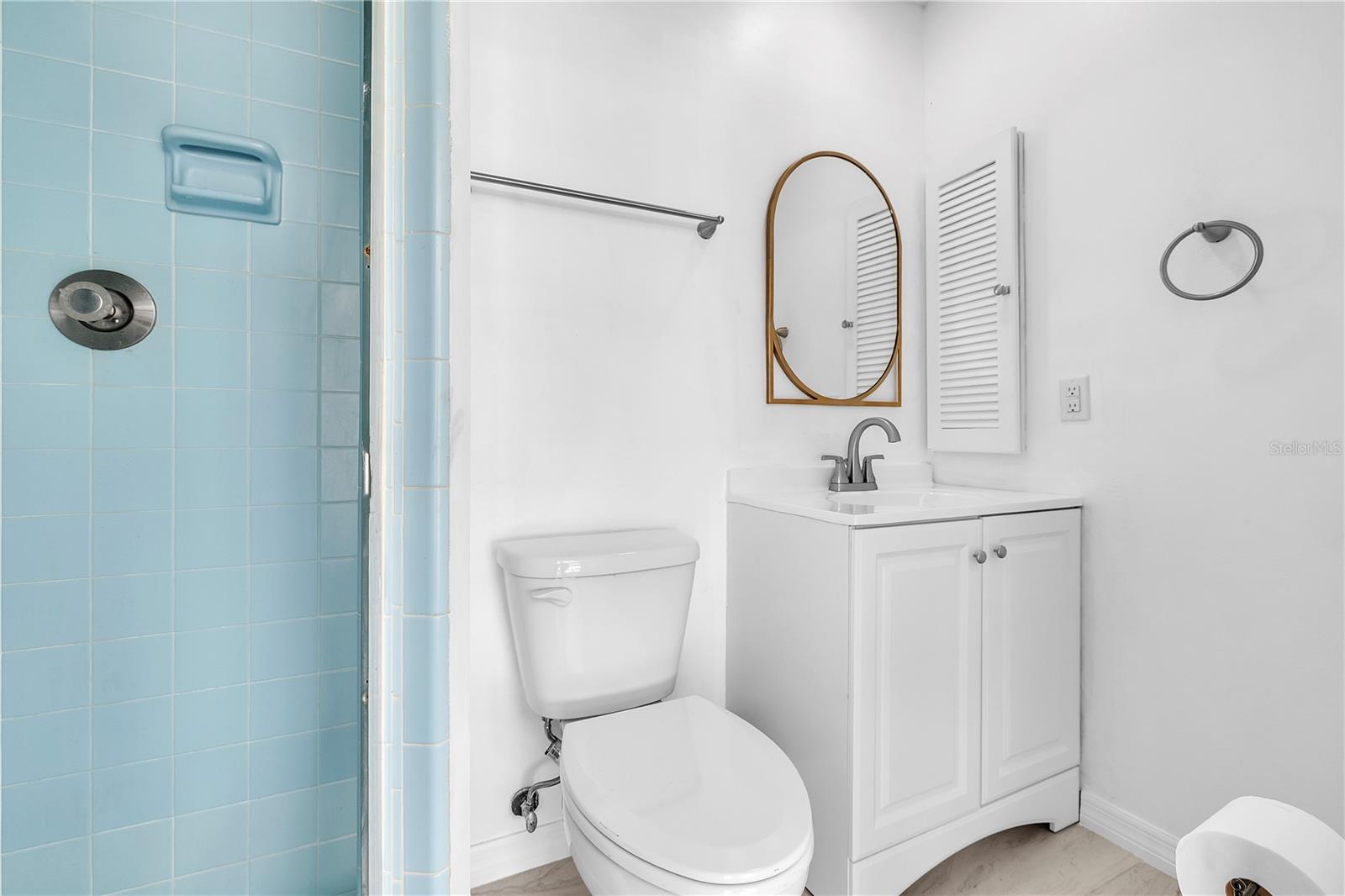 Image 57 of 64 For 973 Dobell Terrace Nw