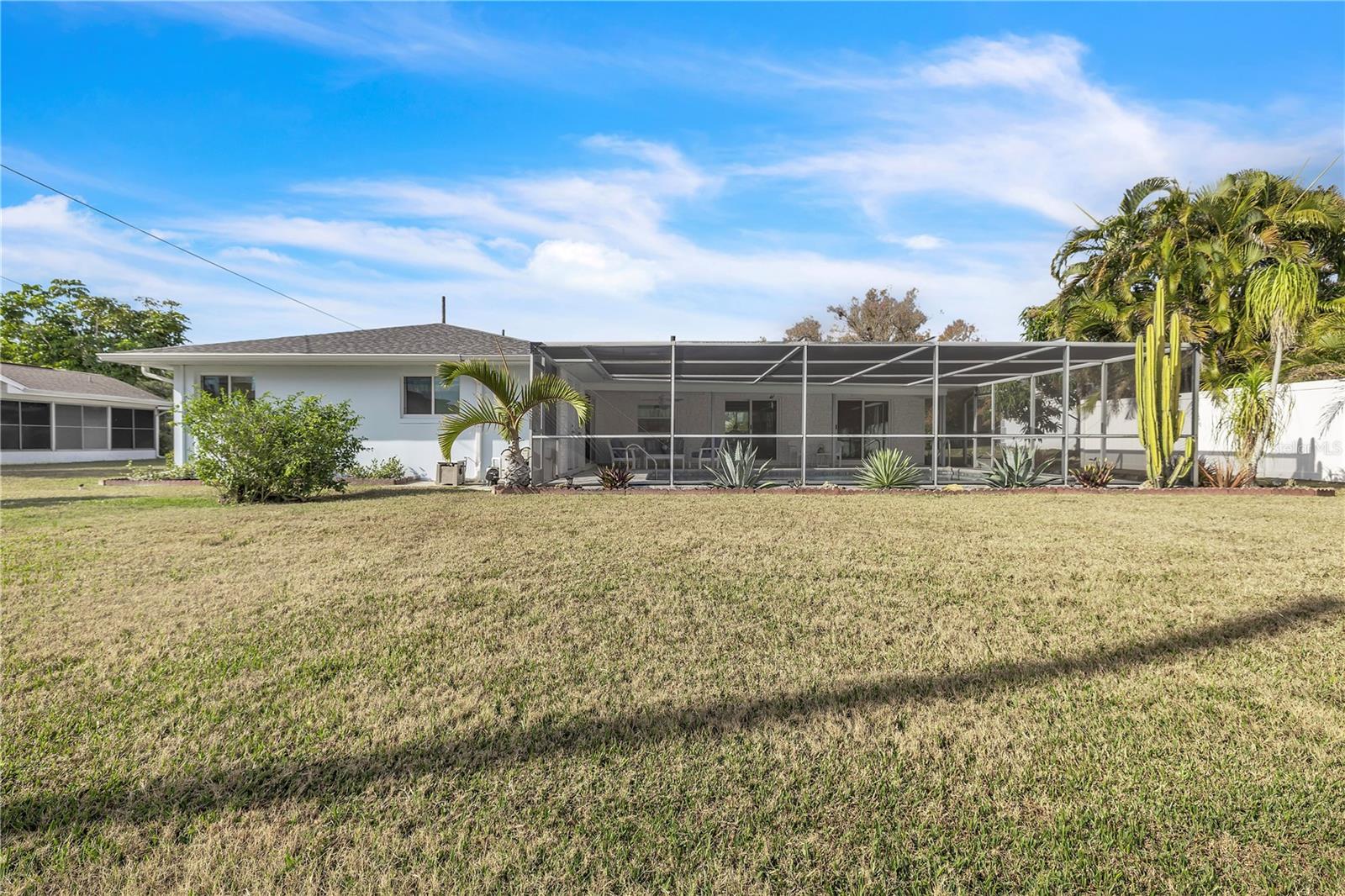 Image 60 of 64 For 973 Dobell Terrace Nw