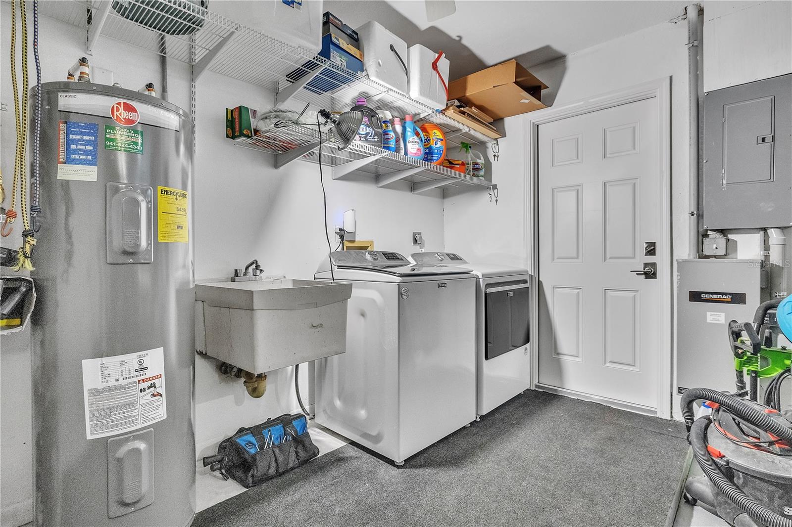 Image 63 of 64 For 973 Dobell Terrace Nw