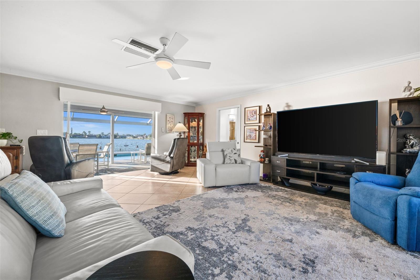 Image 12 of 42 For 240 20th Place