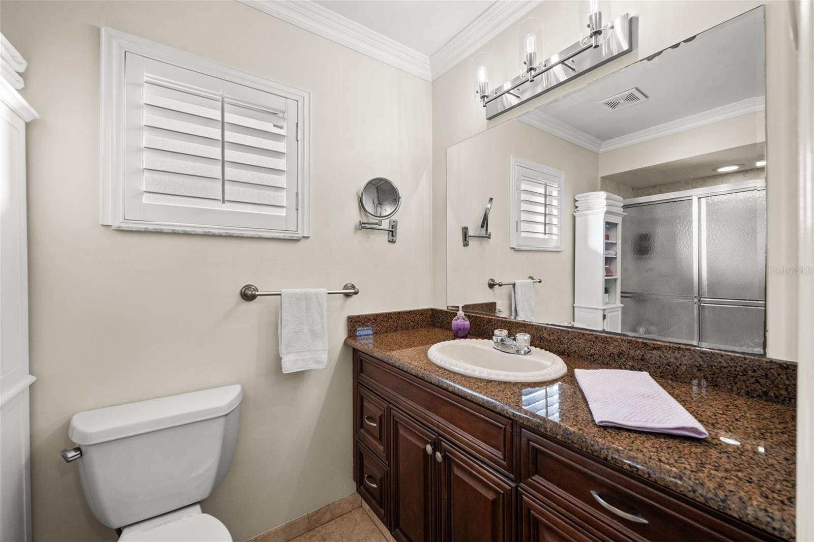 Image 19 of 42 For 240 20th Place