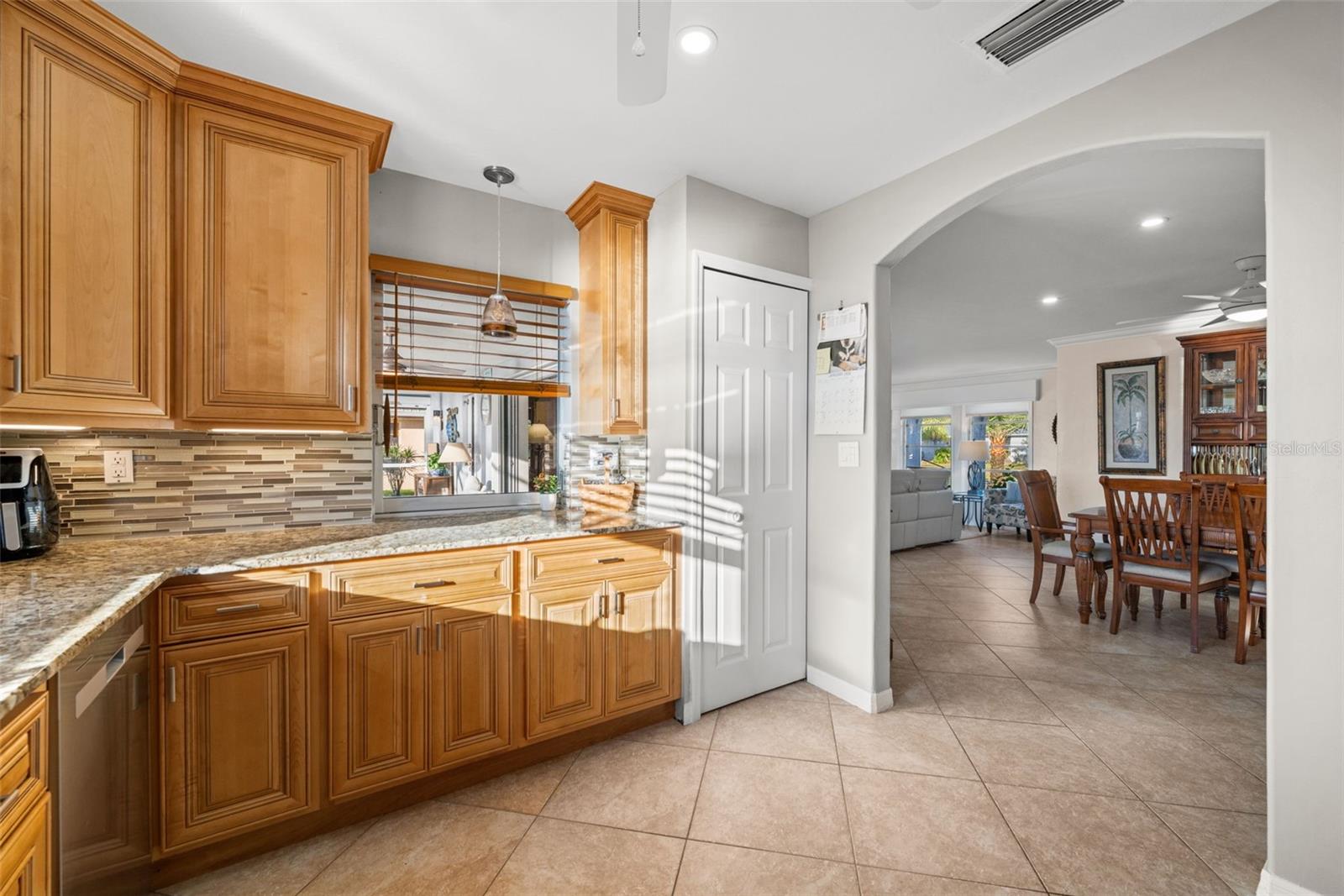 Image 6 of 42 For 240 20th Place