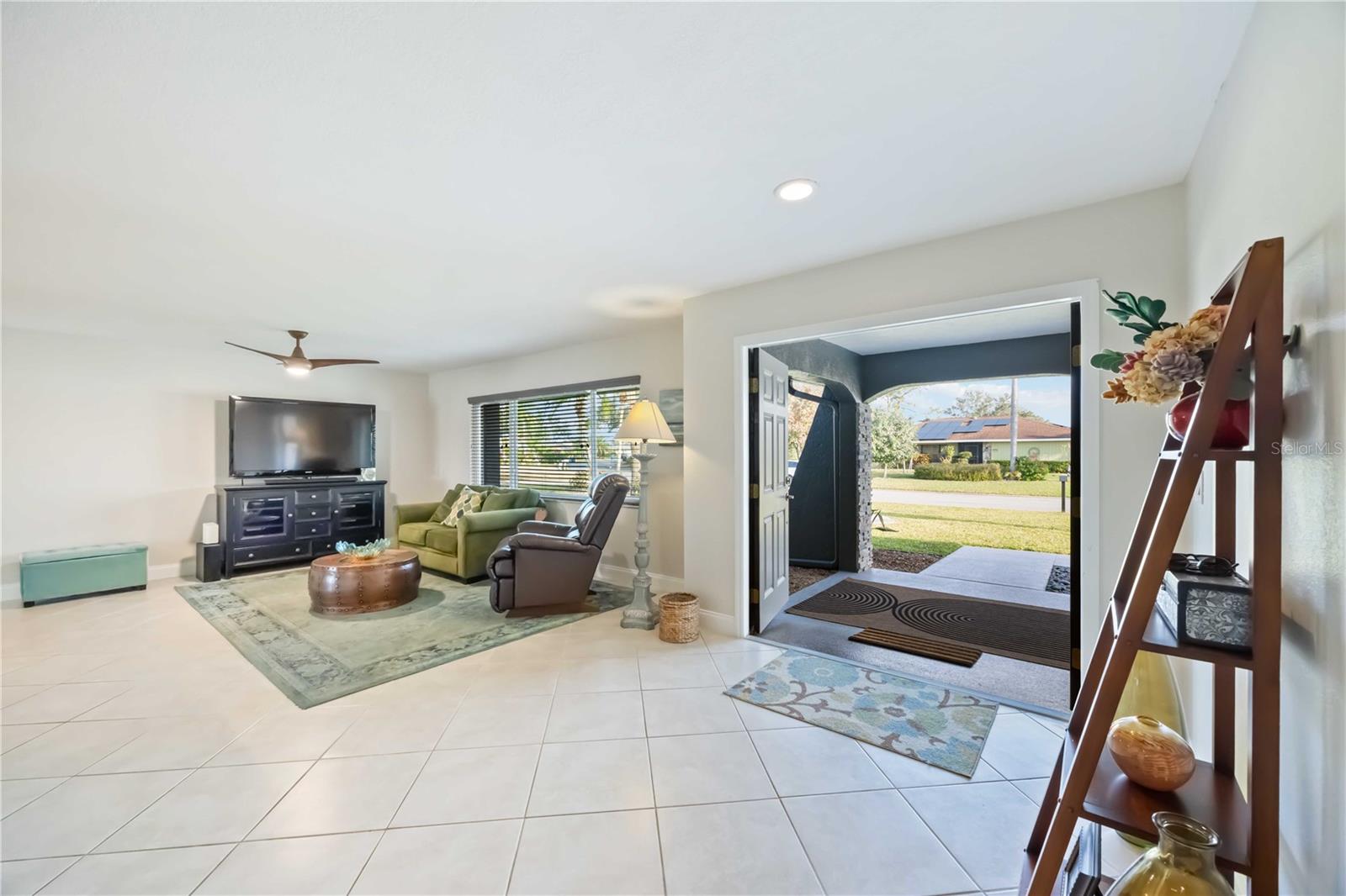 Image 8 of 46 For 1209 Waterside Lane