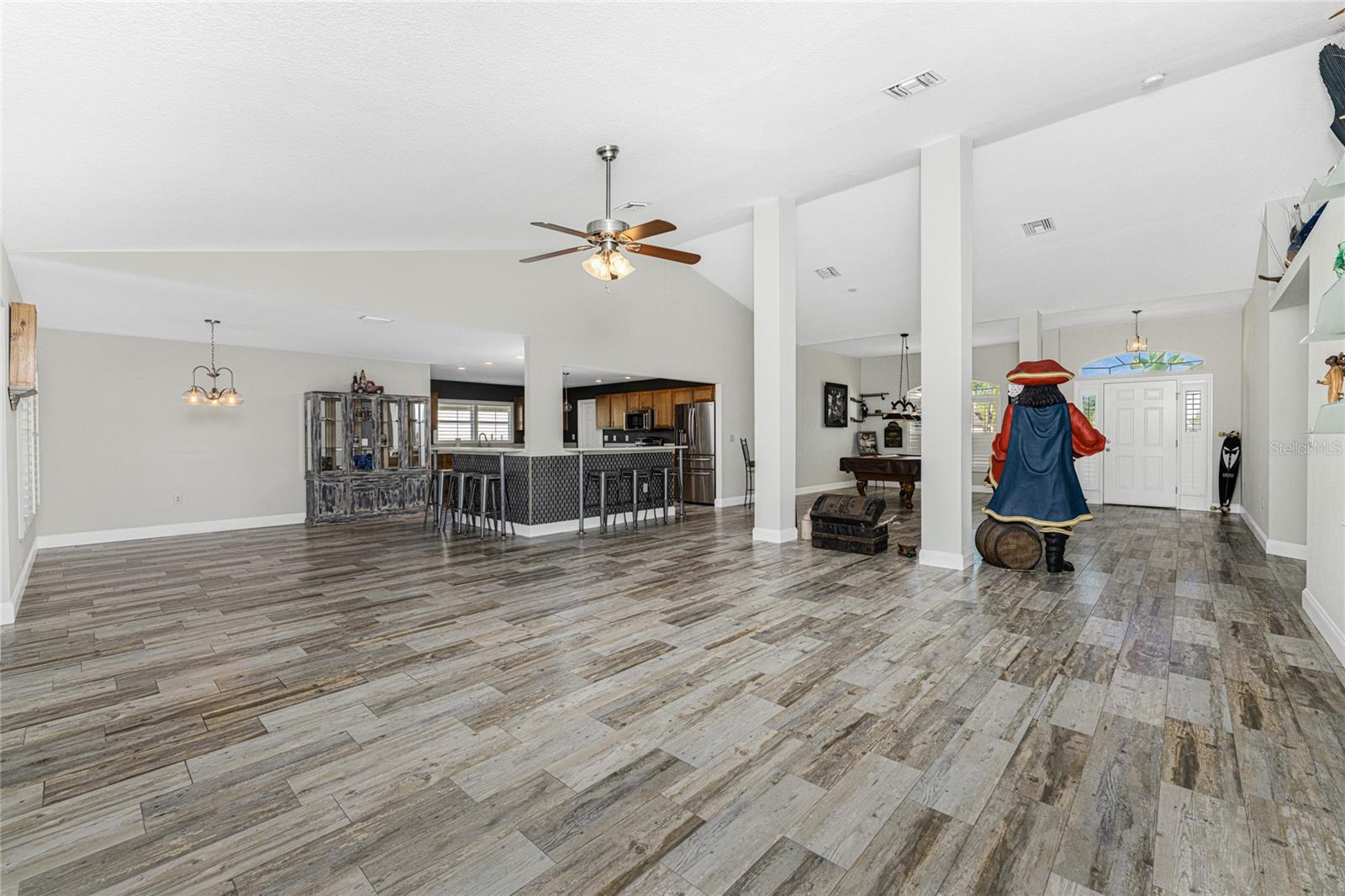 Image 12 of 75 For 17 Callao Street