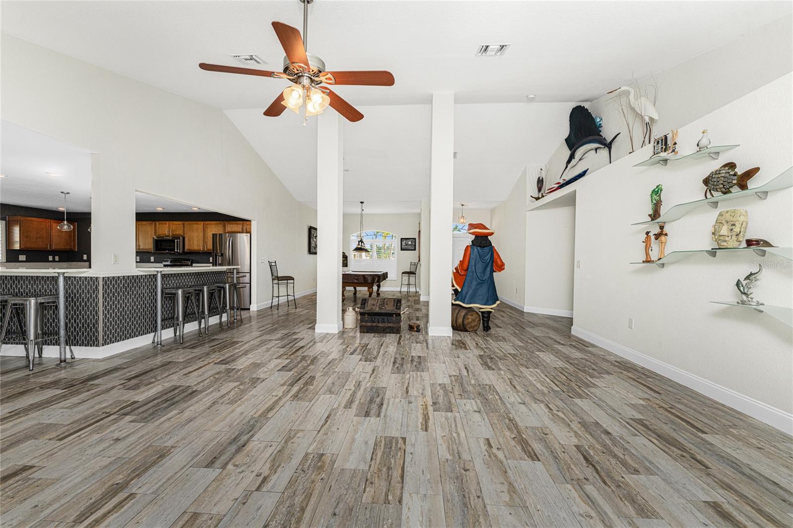 Image 13 of 75 For 17 Callao Street