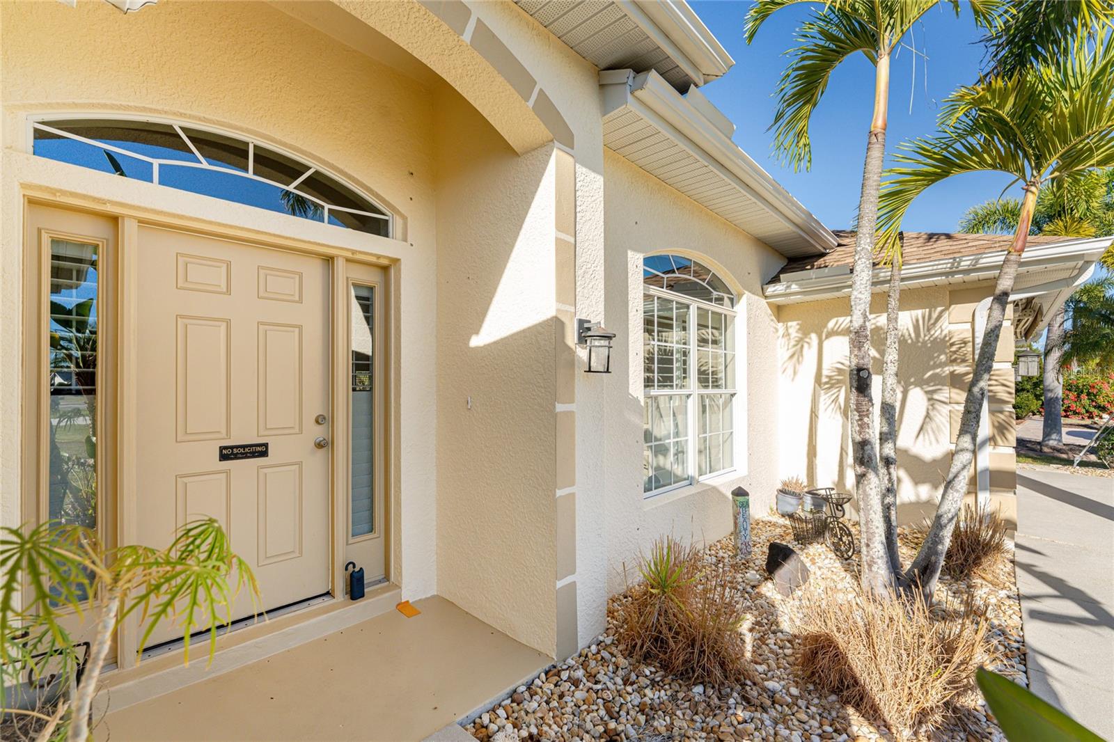 Image 3 of 75 For 17 Callao Street