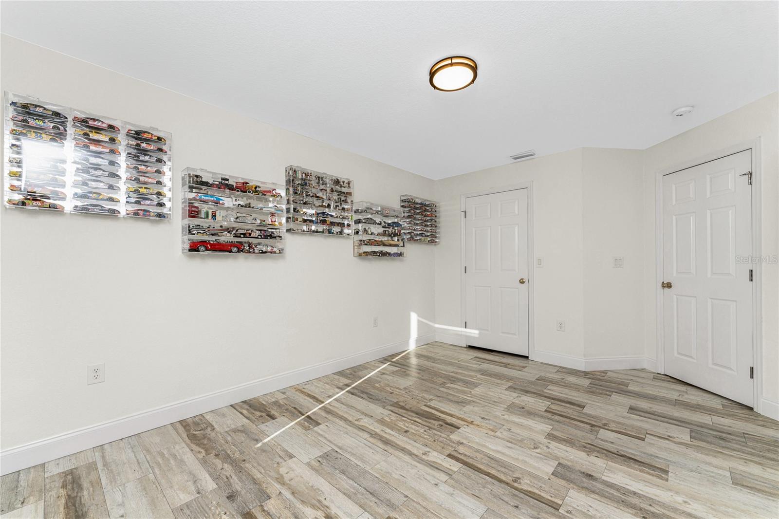 Image 35 of 75 For 17 Callao Street